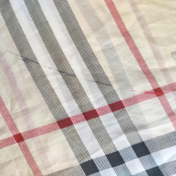 Burberry Scarf With Horse Logo- Preloved - Picture 9 of 11